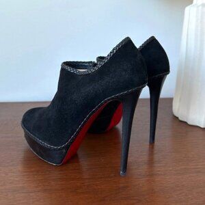 Christian Louboutin Sultane Suede Ankle Boots - Size 41/US 11